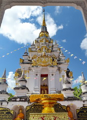 Naklejka premium Chaiya pagoda temple.
