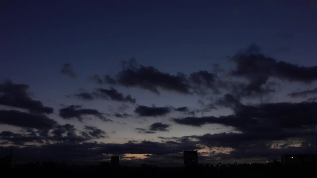 4K・夜明け前の雲_3-915