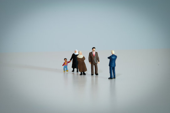 Einwanderung, Familie und Mann im Anzug