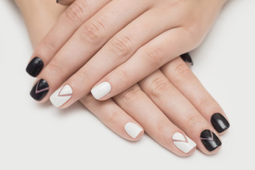 nails black