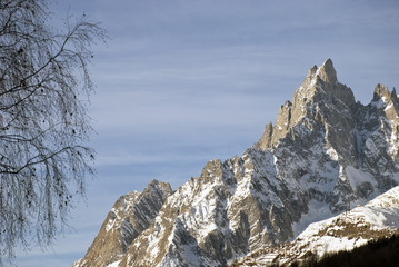 l'aiguille noire, bellissima parete rocciosa al fianco del monte Bianco