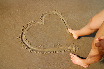 Ein Herz im Sand