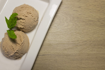 two scoops ice creame