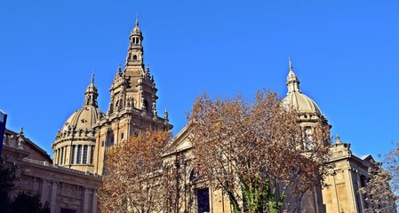 Fototapeta na wymiar Palacio Nacional en la montaña de Montjuic, en Barcelona.
