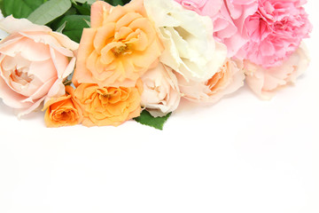 カーネーション,トルコキキョウと薔薇の花束