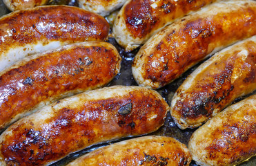 Grobe Bratwurst in der Pfanne