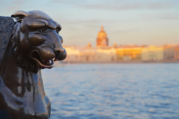 Fototapeta na wymiar St. Petersburg, griffon's statue