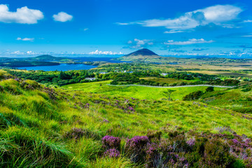 Landschaft an der Küste bei Connemara in Irland