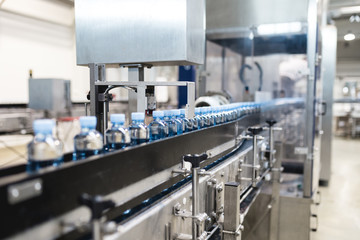 Water factory - Water bottling line for processing and bottling pure mineral carbonated water into bottles. 