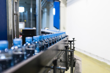 Water factory - Water bottling line for processing and bottling pure mineral carbonated water into bottles. 
