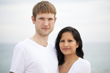 Obraz premium Pareja interracial