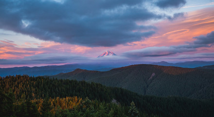 Fototapeta na wymiar Mt. Hood Sunset