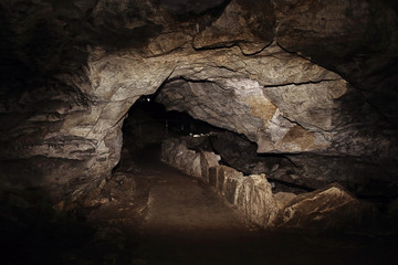 Cave landscape caving