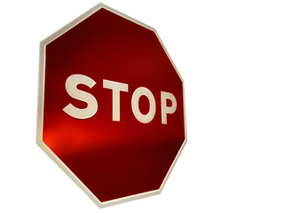 Señal de stop sobre fondo blanco