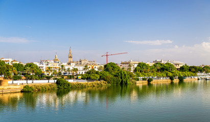 Obraz premium Guadalquivir river embankment in Seville, Spain