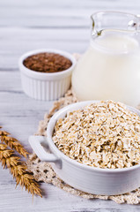 Dry oat flakes