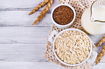 Dry oat flakes