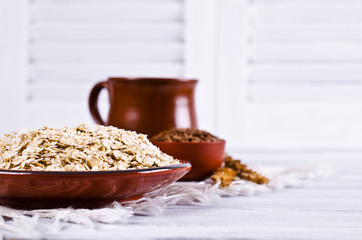 Dry oat flakes