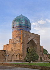 Fototapeta na wymiar Bibi-Khanym mosque, Samarkand, Uzbekistan