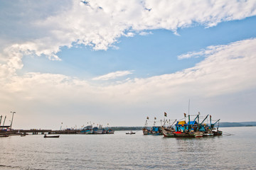 Fototapeta premium Рыбацкие лодки / Fishing boats