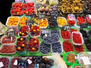 Fresh fruits market