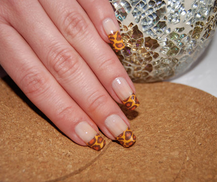 Nageldesign: Leoprint French Manik&uuml;re 