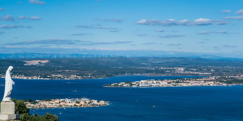 Sète et l'étang de Thau.
