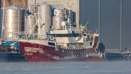 KOLOBRZEG - ICY FISHING BOAT © Wojciech Wrzesień