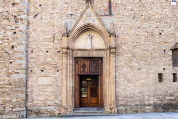 Fototapeta na wymiar doors of Church Santa Maria Maggiore di Firenze
