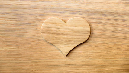Herz aus Holz - Hintergrund