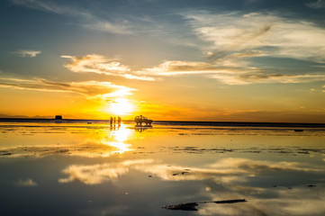 Fototapeta premium ウユニの夕暮れ