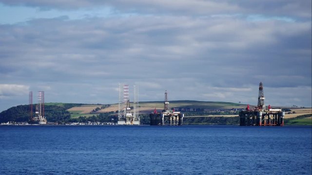 Semi Submersible Oil Rig at Cromarty Firth in Invergordon, Scotland (4K Time Lapse)
