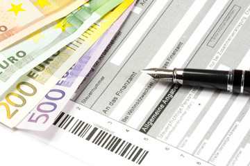 Eine Steuererkl&auml;rung und Geld