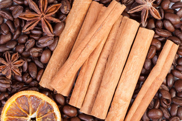 Anissterne mit Kaffeebohnen