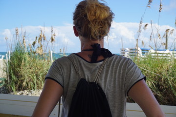 Fototapeta premium Frau am Strand