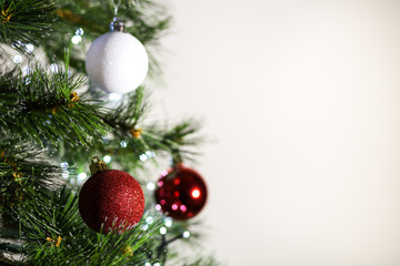 Obraz na płótnie Canvas Detail of Christmas tree decoration