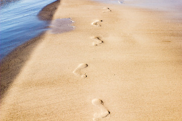 Fußabdrücke im Sand
