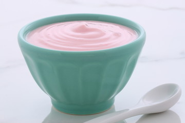 Artisan greek strawberry yogurt