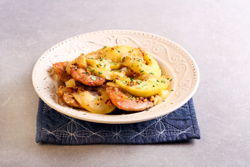 Mustard pork chops with apple
