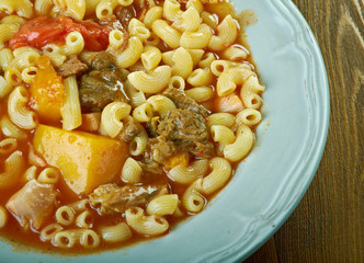 Beef and Tomato Macaroni Soup