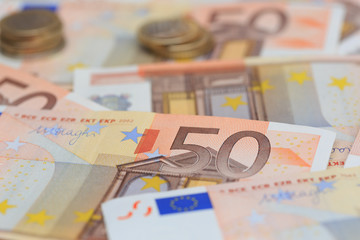 Nahaufnahme von einem Haufen Geld