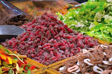 primo piano di caramelle gommose e zuccherate