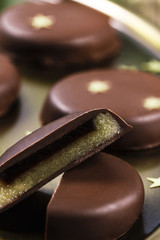 Chocolate cookie with filling