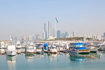 Zelfklevend Fotobehang Abu Dhabi Marina, UAE © philipus