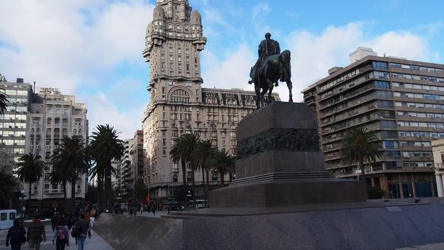 Uruguay, Montevideo, View of the Independence Square with the Artigas Monument and the Salvo Palace.

