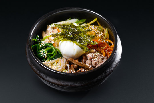 Korean soup with egg and seaweed