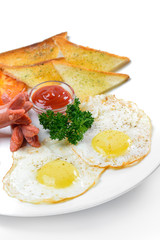 Scrambled eggs with toast and gravy