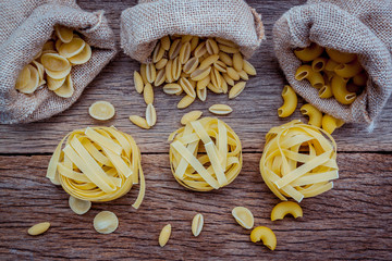 Various kind of Pasta Elbow Macaroni ,Fettucini Pasta A Riso, Or