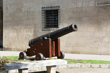 kanone an einem museum in palma