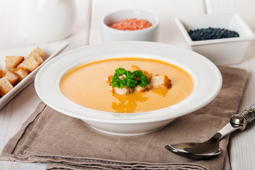 Vegetarian lentil cream soup